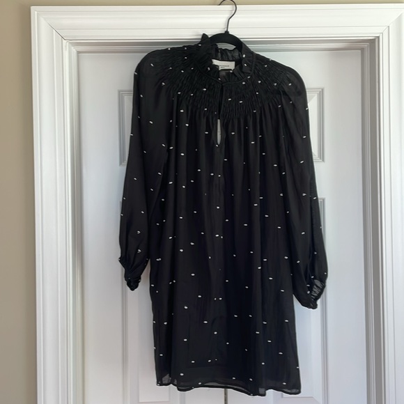 Tuckernuck’s Pomander Place Taylor Dress - Picture 4 of 12